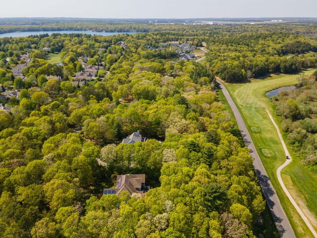 17 Payamps Road, Mashpee, MA 02649