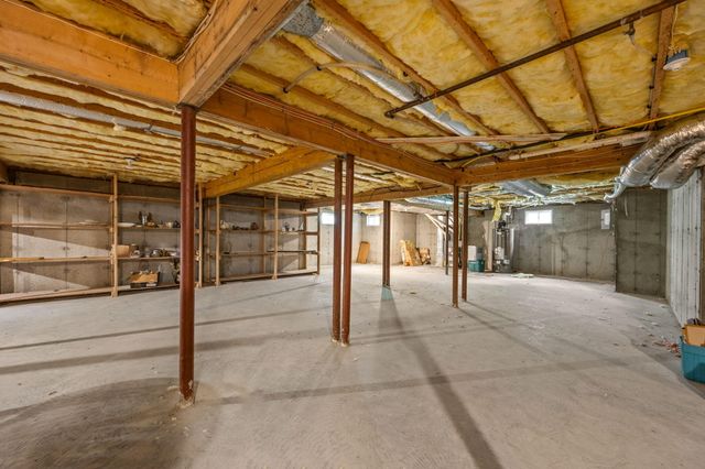 17 Payamps Road, Mashpee, MA 02649