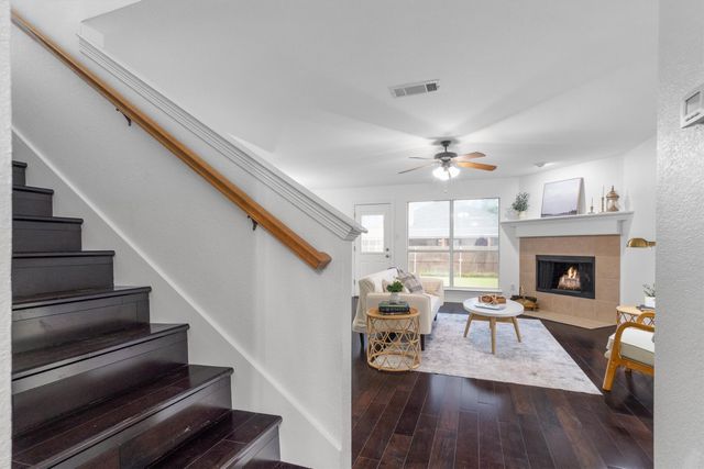 4604 Fox Meadows Lane, Mansfield, TX 76063