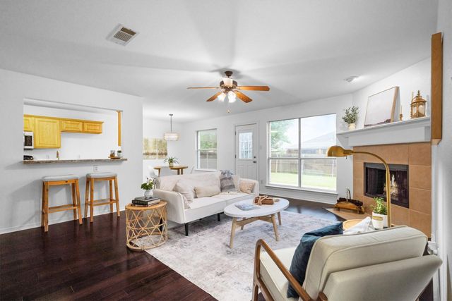 4604 Fox Meadows Lane, Mansfield, TX 76063