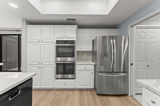 133 Litchfield Lane, Houston, TX 77024