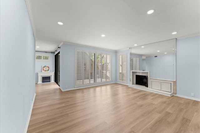 133 Litchfield Lane, Houston, TX 77024