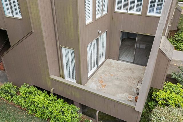 133 Litchfield Lane, Houston, TX 77024