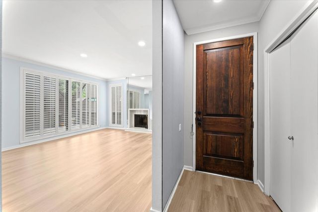 133 Litchfield Lane, Houston, TX 77024