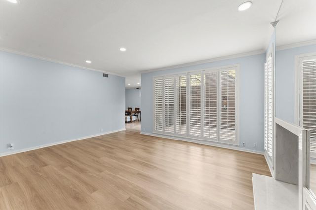 133 Litchfield Lane, Houston, TX 77024