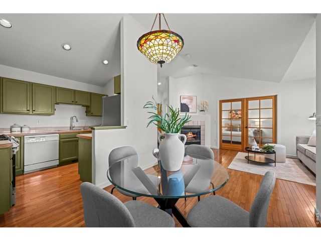 517 Ridgeview Dr, Louisville, CO 80027
