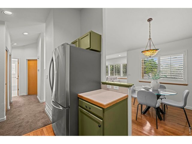 517 Ridgeview Dr, Louisville, CO 80027