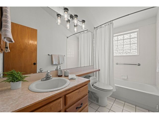 517 Ridgeview Dr, Louisville, CO 80027