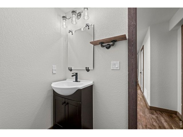 517 Ridgeview Dr, Louisville, CO 80027