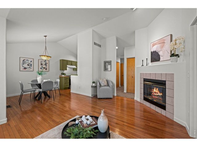 517 Ridgeview Dr, Louisville, CO 80027