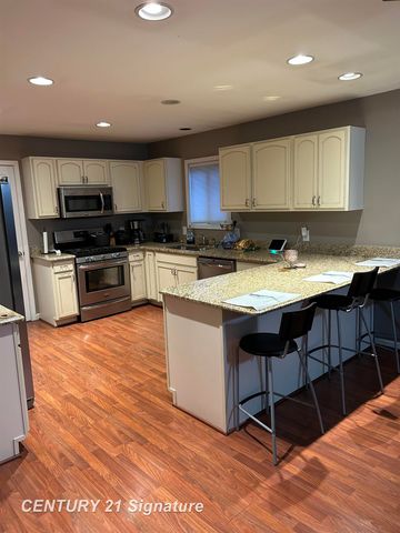 5144 Heidi Lane, Saginaw, MI 48604