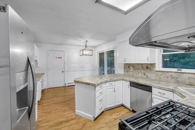 8 Julia Circle, East Setauket, NY 11733