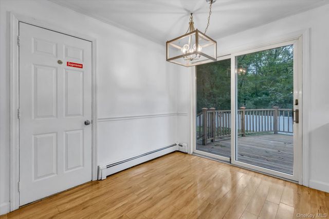 8 Julia Circle, East Setauket, NY 11733