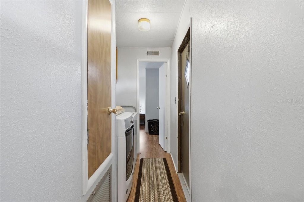 Image 20 of property listing at 4072 S ILLIANA TERRACE, Inverness, FL 34452