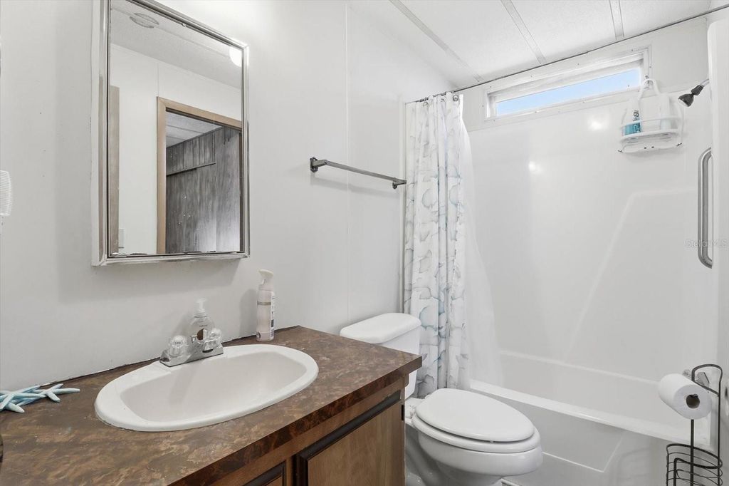 Image 24 of property listing at 4072 S ILLIANA TERRACE, Inverness, FL 34452