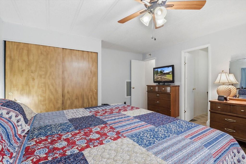 Image 26 of property listing at 4072 S ILLIANA TERRACE, Inverness, FL 34452