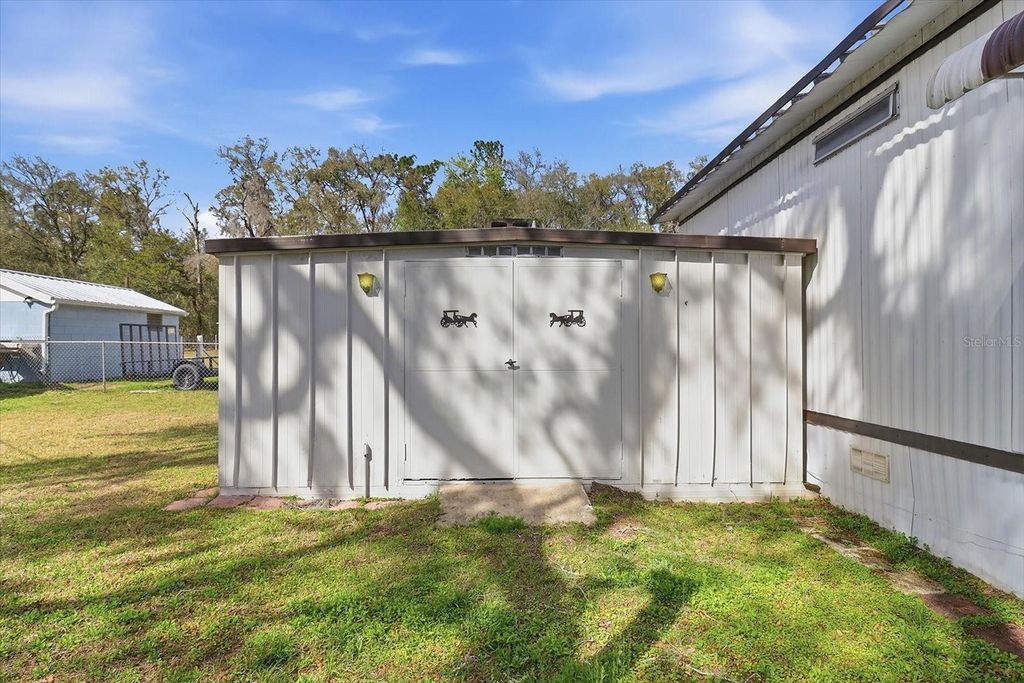 Image 35 of property listing at 4072 S ILLIANA TERRACE, Inverness, FL 34452