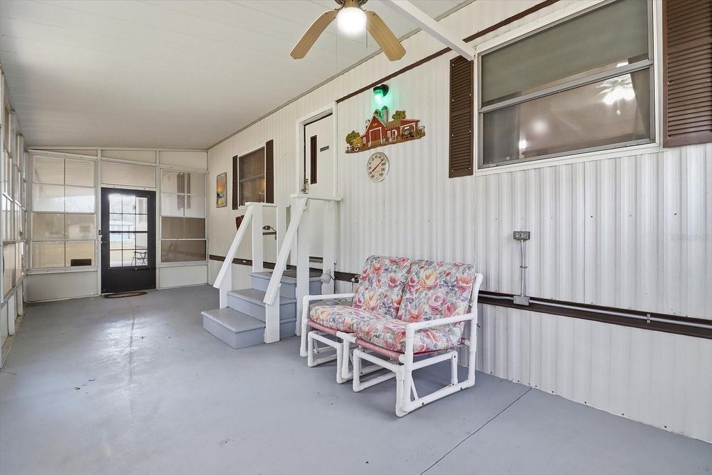 Image 5 of property listing at 4072 S ILLIANA TERRACE, Inverness, FL 34452