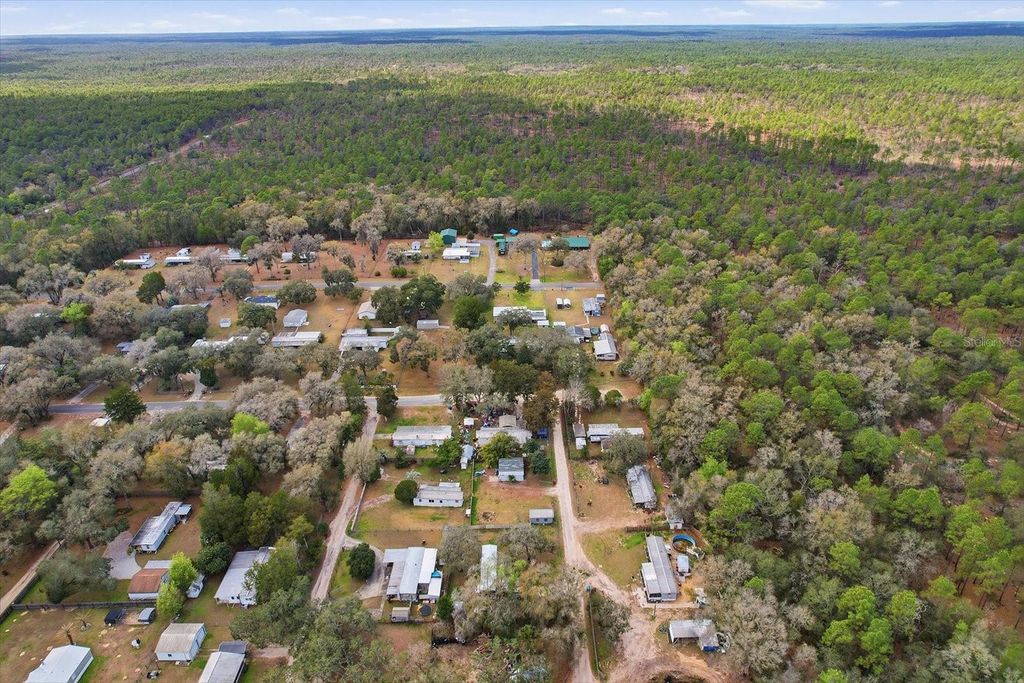 Image 42 of property listing at 4072 S ILLIANA TERRACE, Inverness, FL 34452