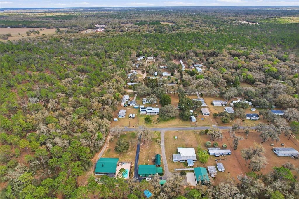 Image 43 of property listing at 4072 S ILLIANA TERRACE, Inverness, FL 34452