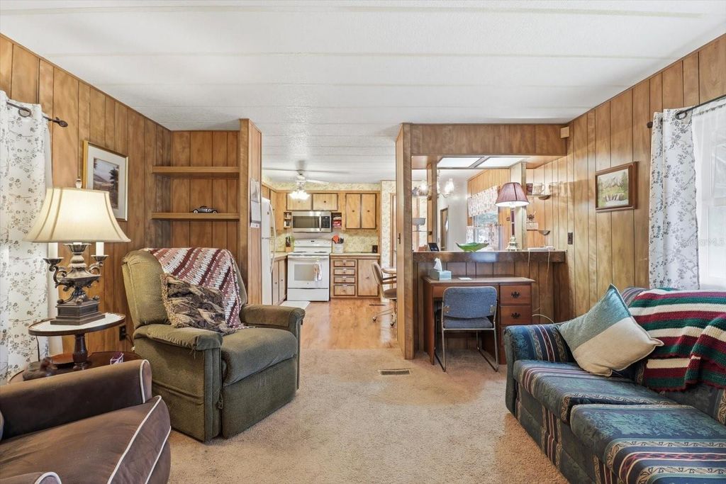 Image 10 of property listing at 4072 S ILLIANA TERRACE, Inverness, FL 34452