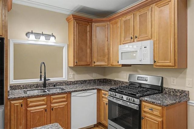 994 Rainey Rd, Temple, GA 30179