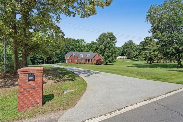 994 Rainey Rd, Temple, GA 30179