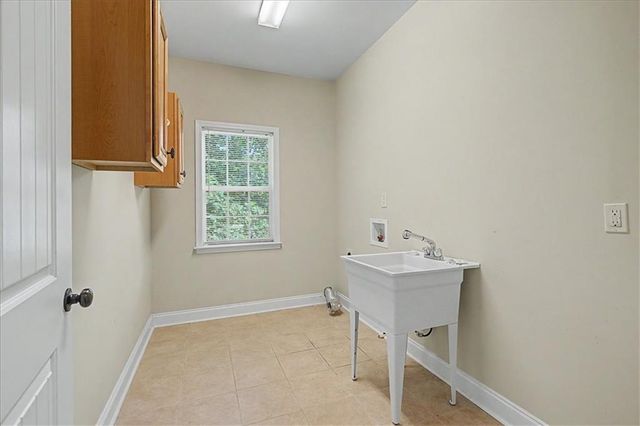 994 Rainey Rd, Temple, GA 30179