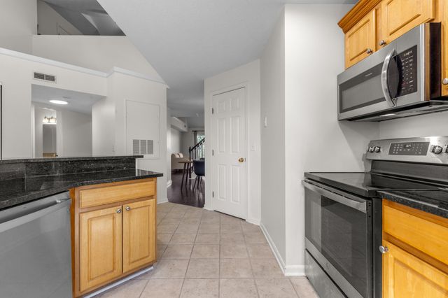 19 Carriage House Drive, Fort Thomas, KY 41075