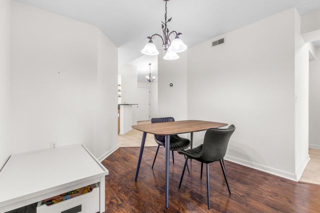 19 Carriage House Drive, Fort Thomas, KY 41075