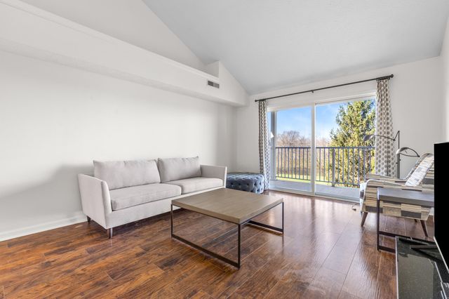 19 Carriage House Drive, Fort Thomas, KY 41075