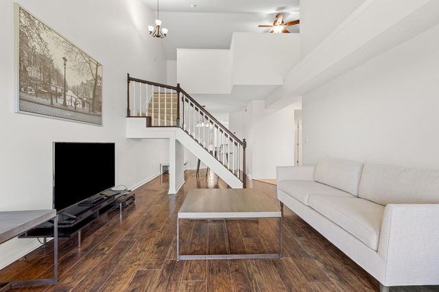 19 Carriage House Drive, Fort Thomas, KY 41075