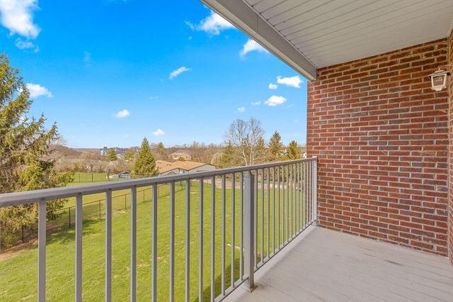 19 Carriage House Drive, Fort Thomas, KY 41075