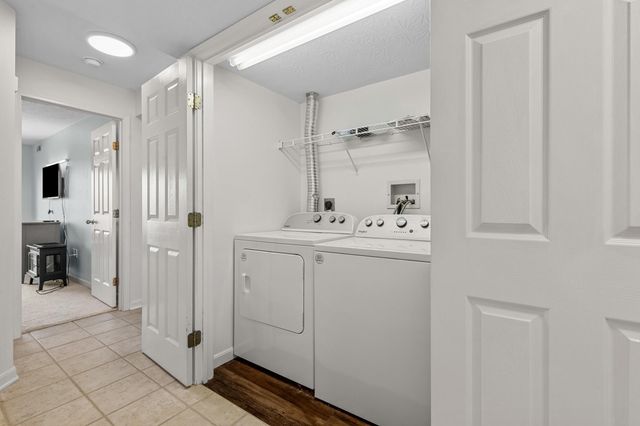 19 Carriage House Drive, Fort Thomas, KY 41075