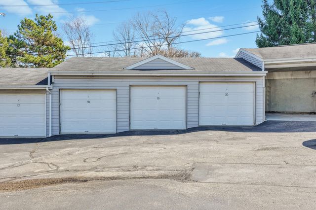 19 Carriage House Drive, Fort Thomas, KY 41075