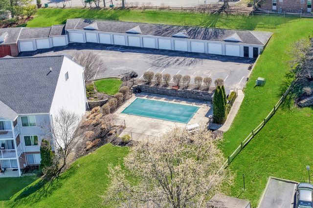 19 Carriage House Drive, Fort Thomas, KY 41075