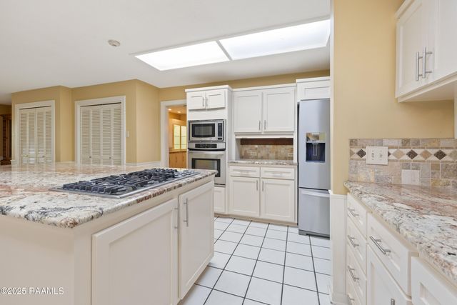 16 Duperier Oaks Drive, New Iberia, LA 70563