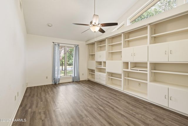 16 Duperier Oaks Drive, New Iberia, LA 70563