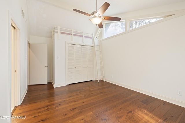 16 Duperier Oaks Drive, New Iberia, LA 70563