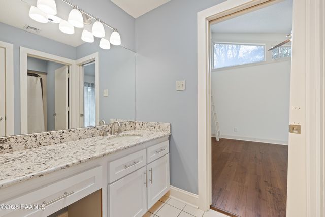 16 Duperier Oaks Drive, New Iberia, LA 70563