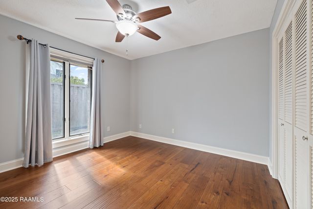 16 Duperier Oaks Drive, New Iberia, LA 70563