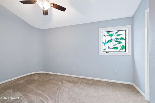 16 Duperier Oaks Drive, New Iberia, LA 70563