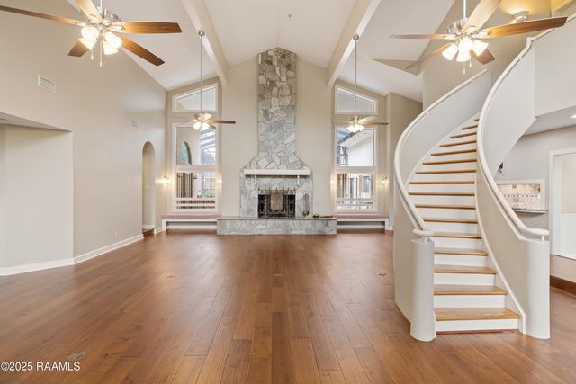 16 Duperier Oaks Drive, New Iberia, LA 70563