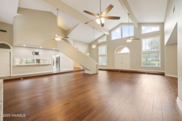 16 Duperier Oaks Drive, New Iberia, LA 70563