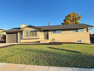 1184 E VALHALLA DR, Clearfield, UT 84015