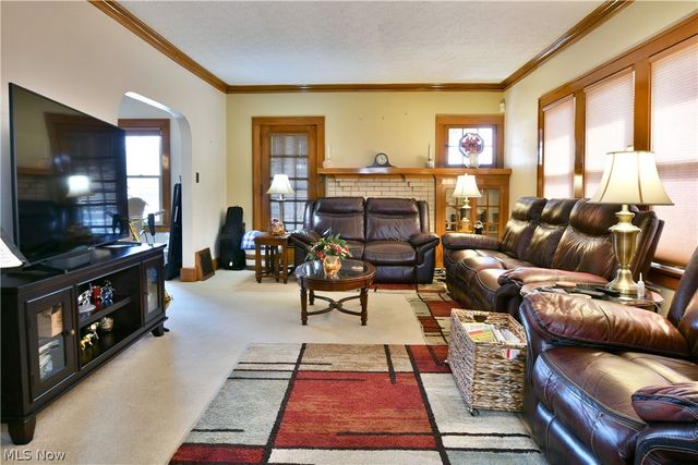 218 Upland Avenue, Youngstown, OH 44504