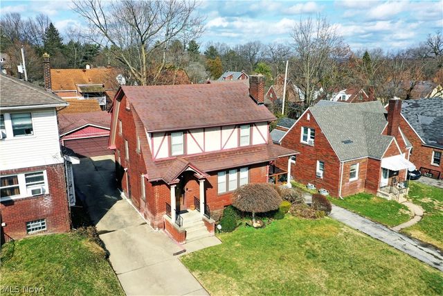 218 Upland Avenue, Youngstown, OH 44504