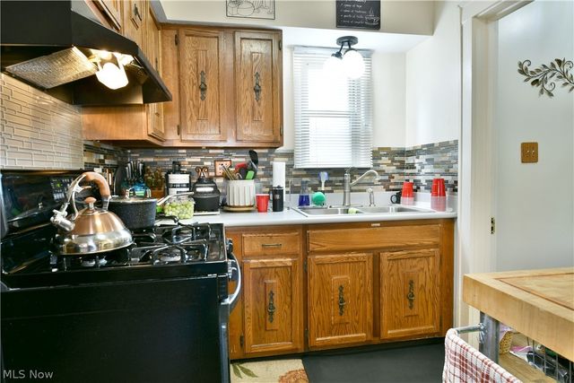 218 Upland Avenue, Youngstown, OH 44504