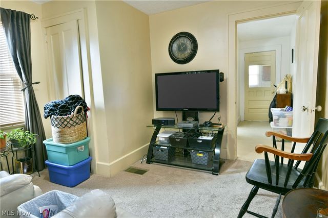 218 Upland Avenue, Youngstown, OH 44504