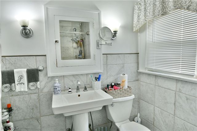 218 Upland Avenue, Youngstown, OH 44504